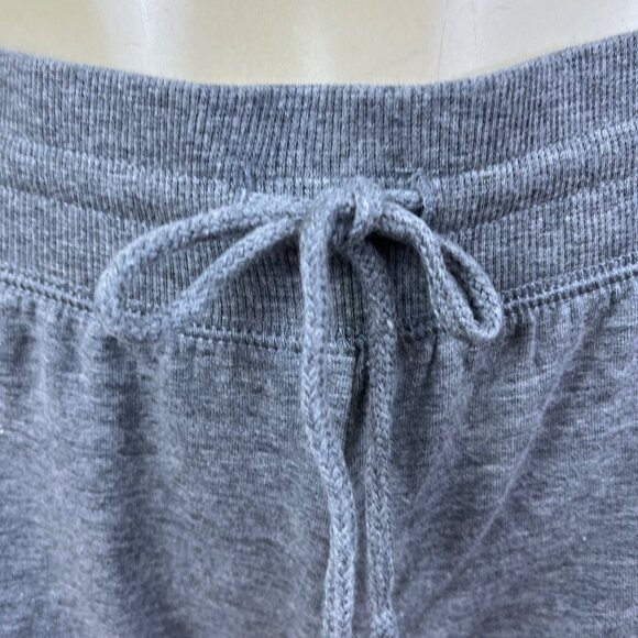 Cozy Zoe Women’s Heather Gray Lounge Set W/ Red Plaid Star and Shorts Sz S - New - Picture 11 of 16